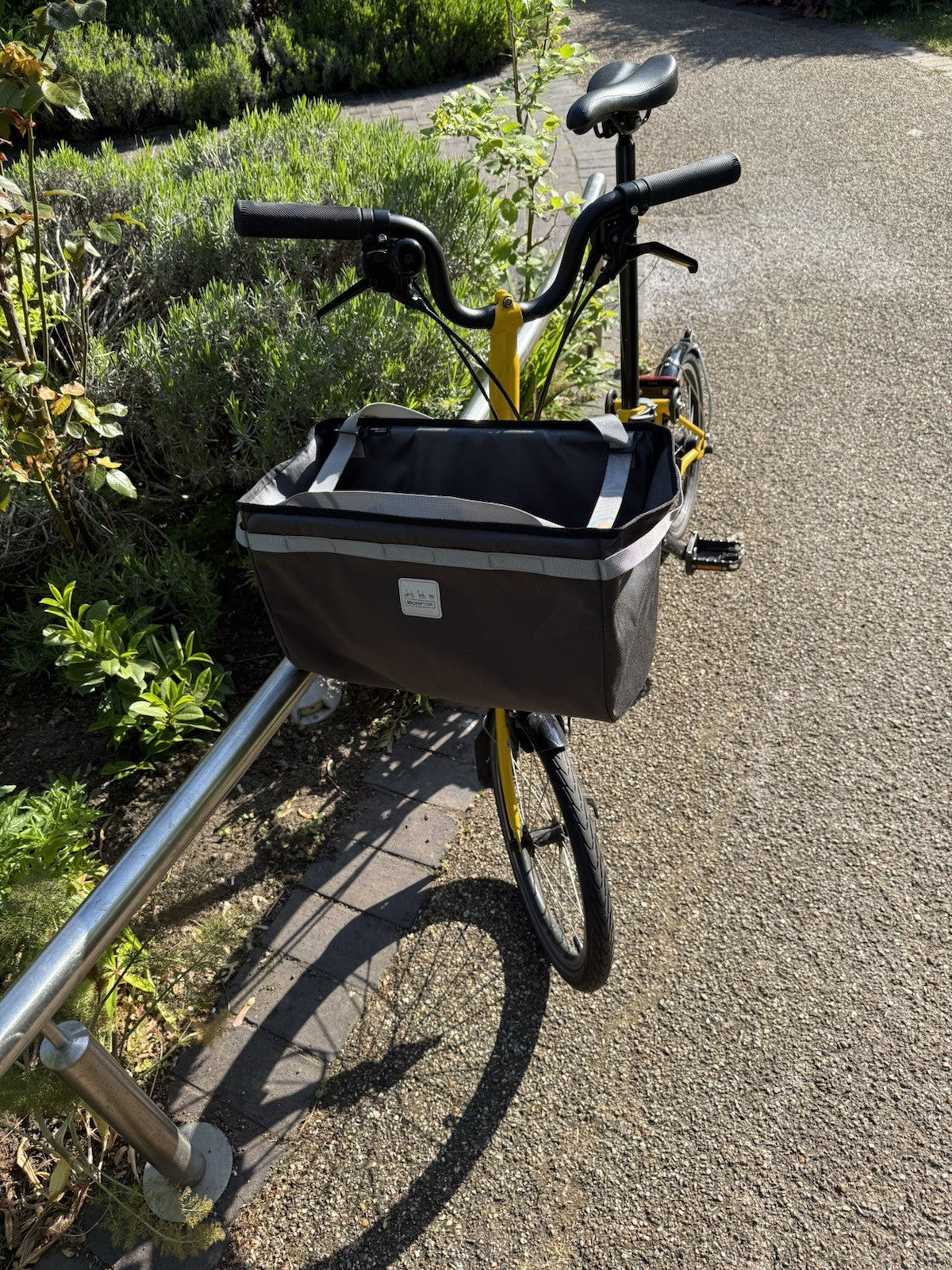 BROMPTON C LINE 12-SPEED FOLDING BIKE 2025 IN BUMBLEBEE YELLOW