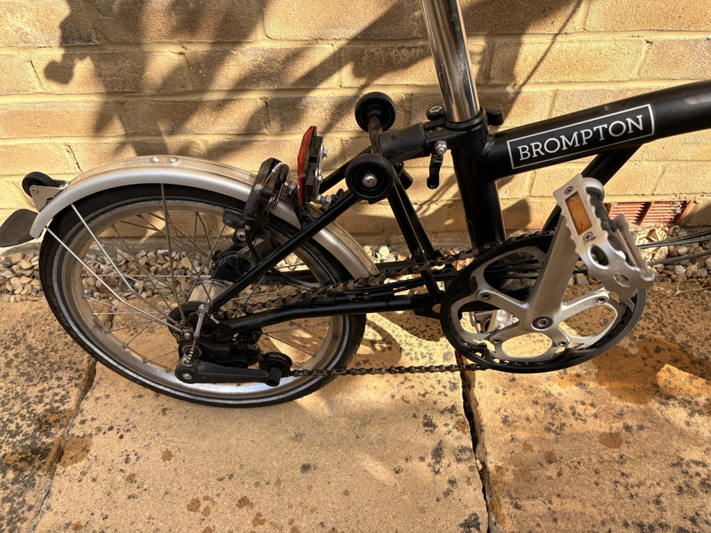 Brompton Foldable Folding Bike 16in Wheels Black/Silver Mudguards Rim Brakes 6sp