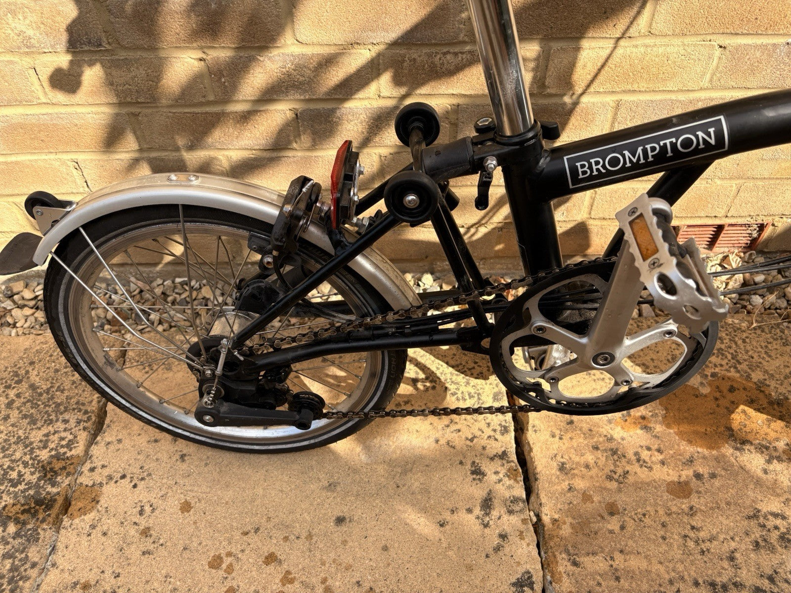 Brompton Foldable Folding Bike 16in Wheels Black/Silver Mudguards Rim Brakes 6sp