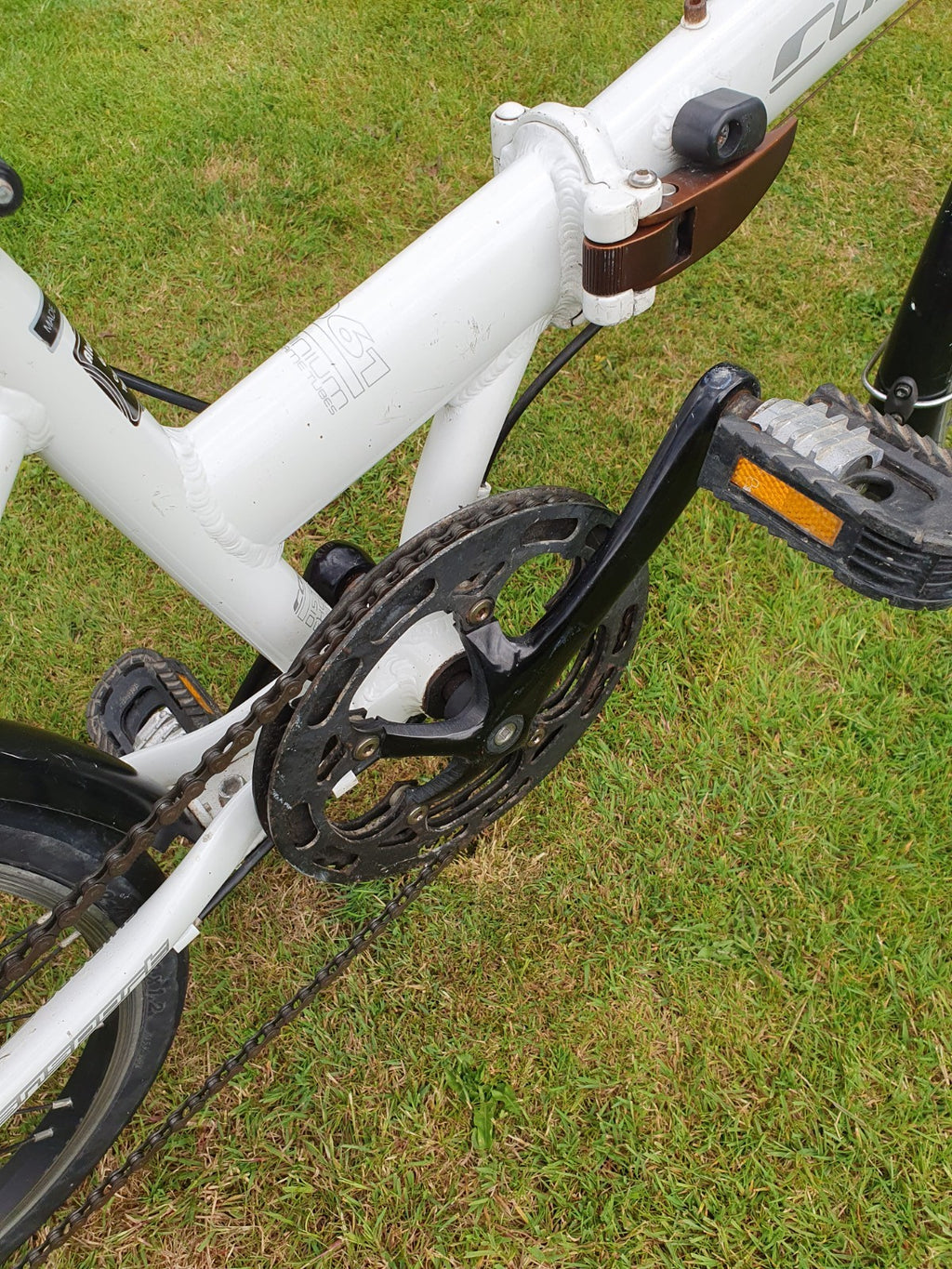 Carrera Transport 8-Gear Folding Lightweight Aluminium Bicycle