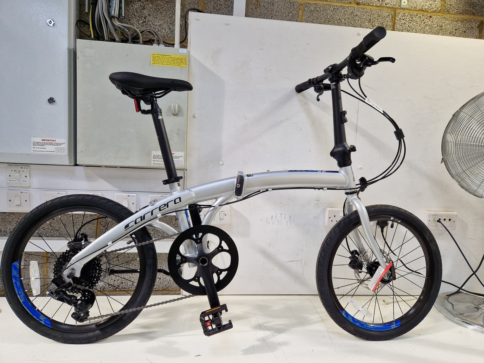 Carrera Intercity 2 Folding Bike 20in Wheels 9 Speed - Alloy - Silver (Used)