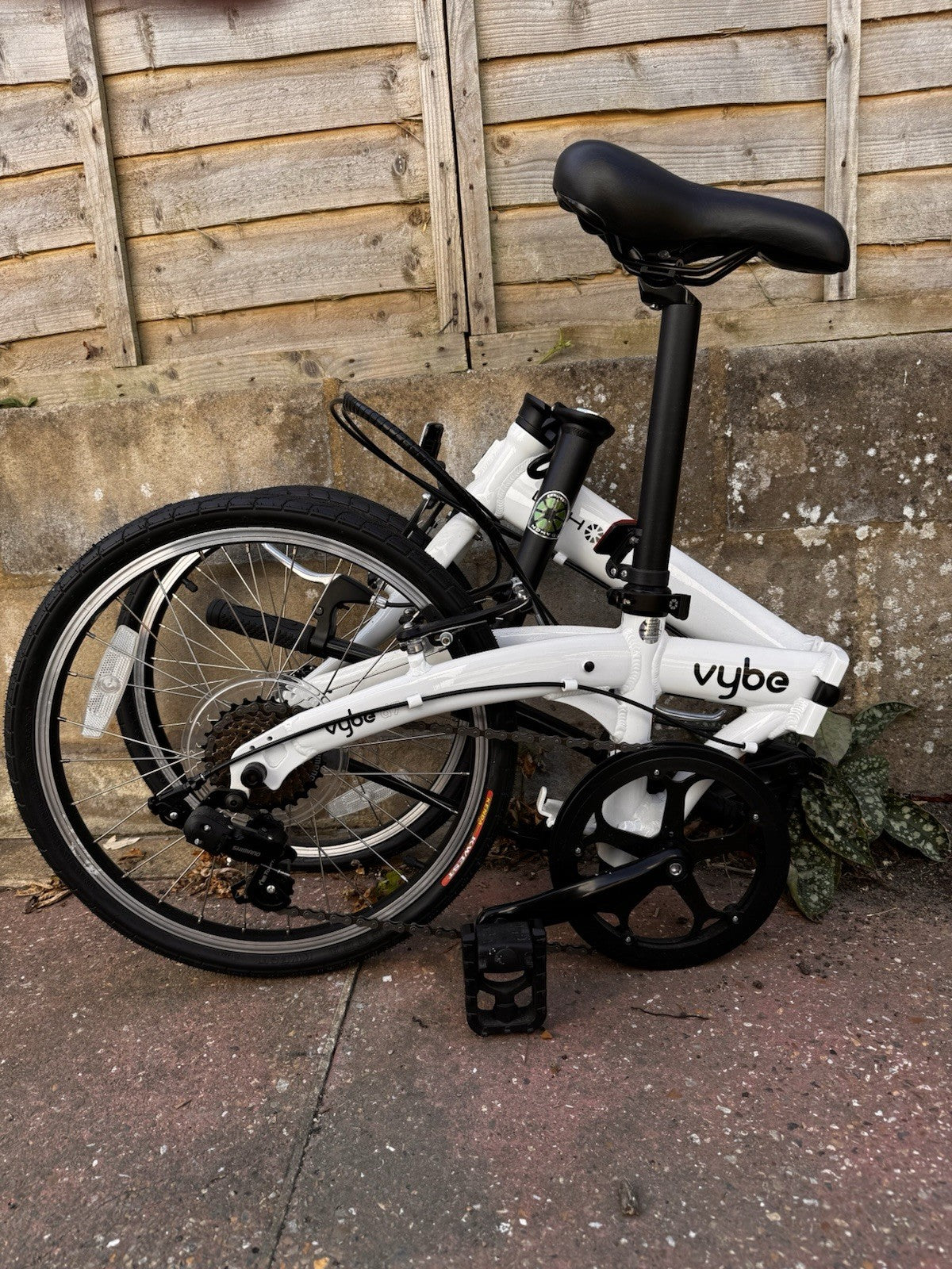 Dahon VYBE D7. Compact Folding Bike. 12kg 7 Speed 20 Wheels. Barely used.