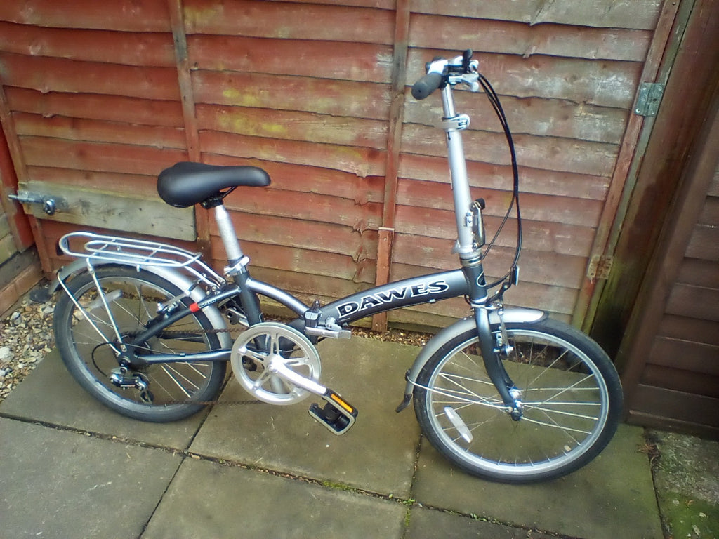 Dawes folding bike 6 gears 20 in wheels  used