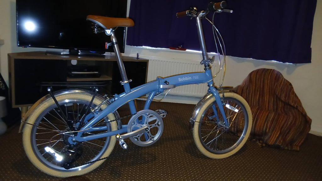 Foldable Bobbin Bike with 20 inch wheels in Metalic Blue