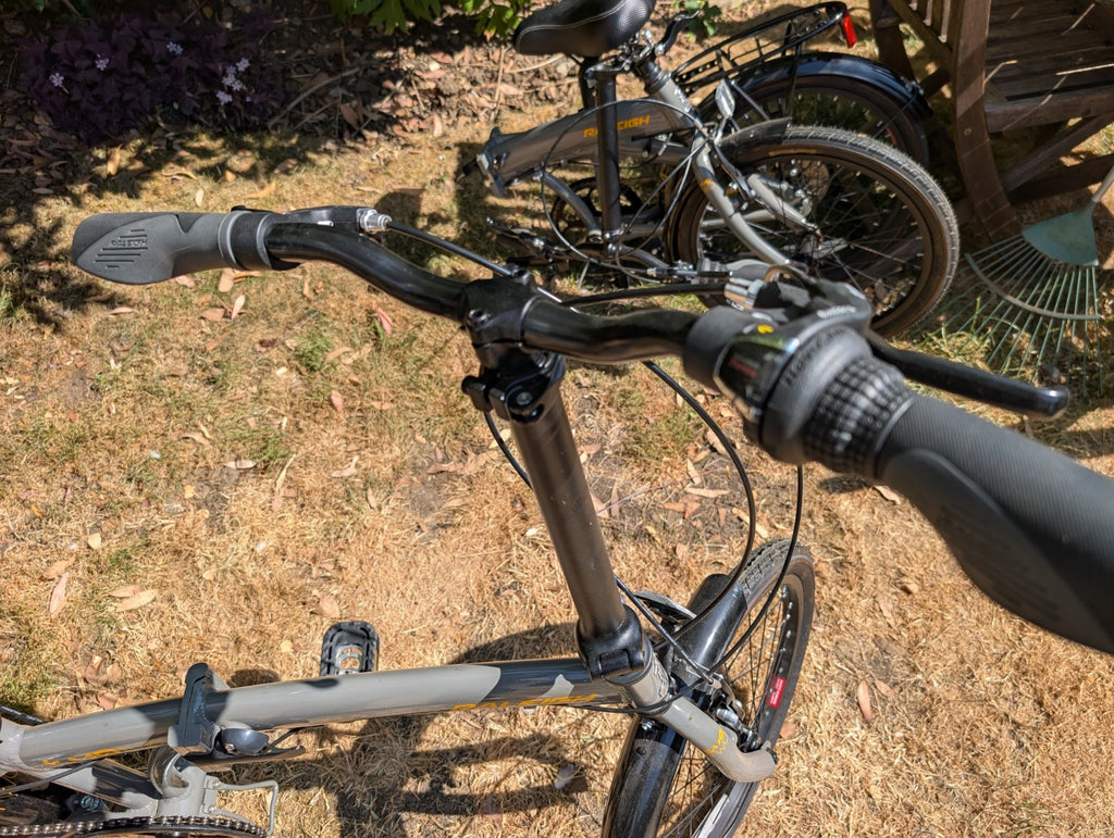Raleigh Evo Two Folding Bike 20" Aluminium Frame, 7-Speed with Rear Rack & Stand