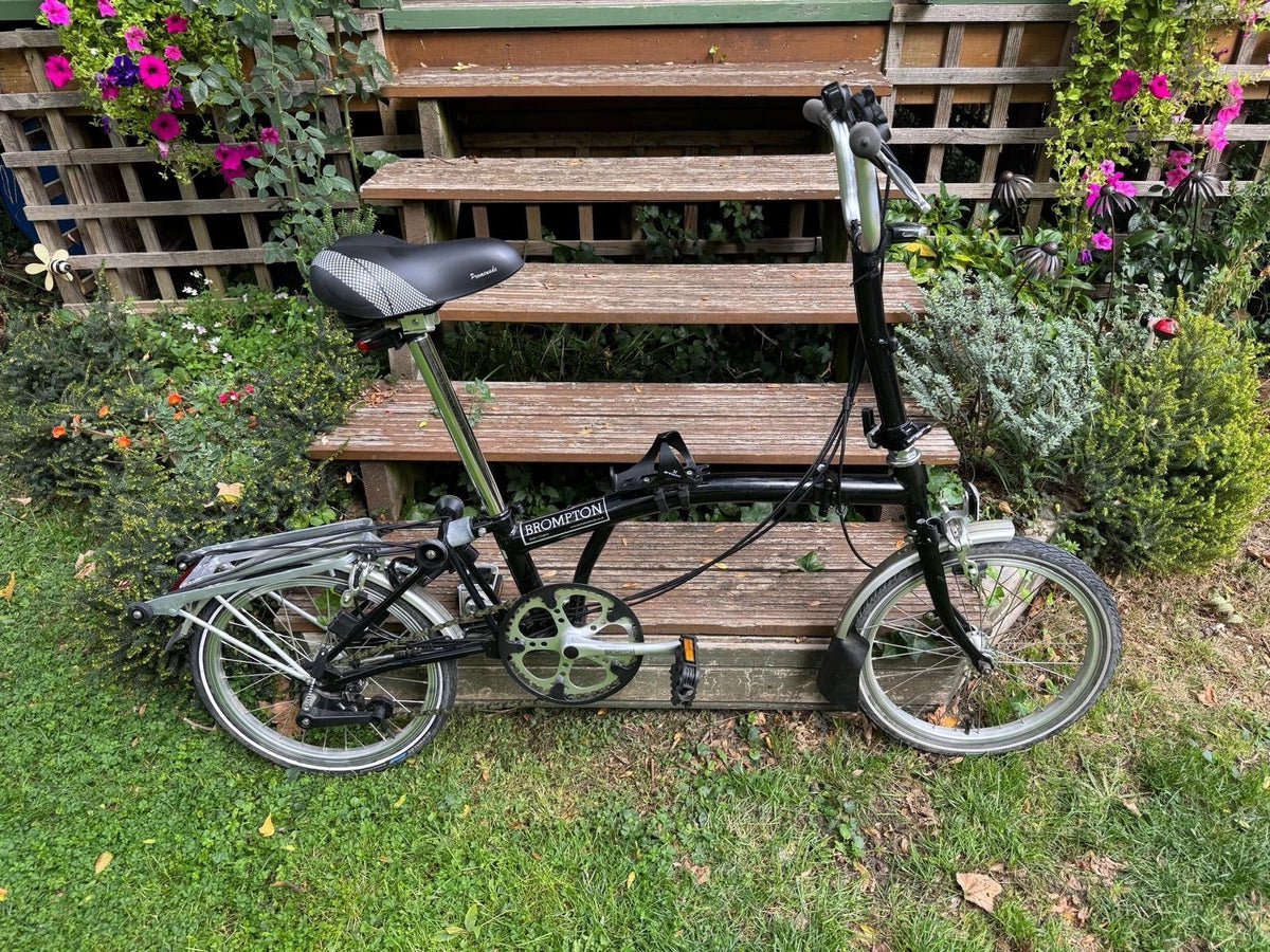 Black 2007 Brompton 6-Speed Folding Bike with Rear Carrier & Travel Bag
