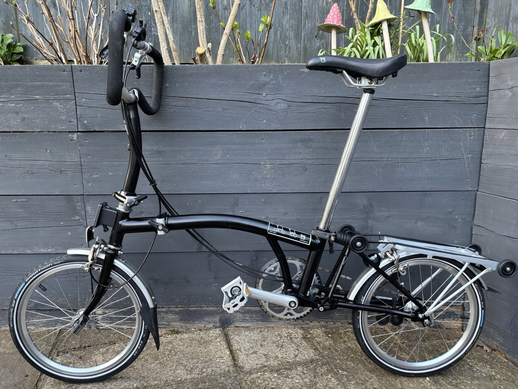 Brompton P6R folding bicycle Touring - C Line Equivalent in Black - Hardly Used