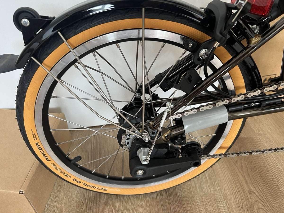 Brompton Tour de France Folding Bike 6 Speed 16in Black/Yellow