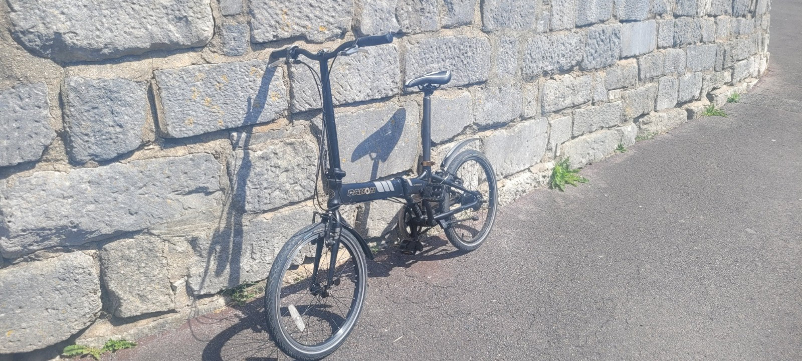 DAHON Vitesse Folding bike 5 Speed - With Bag and quick release mud guards