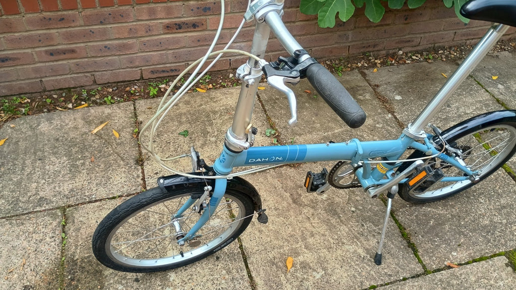 Dahon  Speed 7 Lightweight Ladies Folding Bike 20in, Mudguards, Kickstand