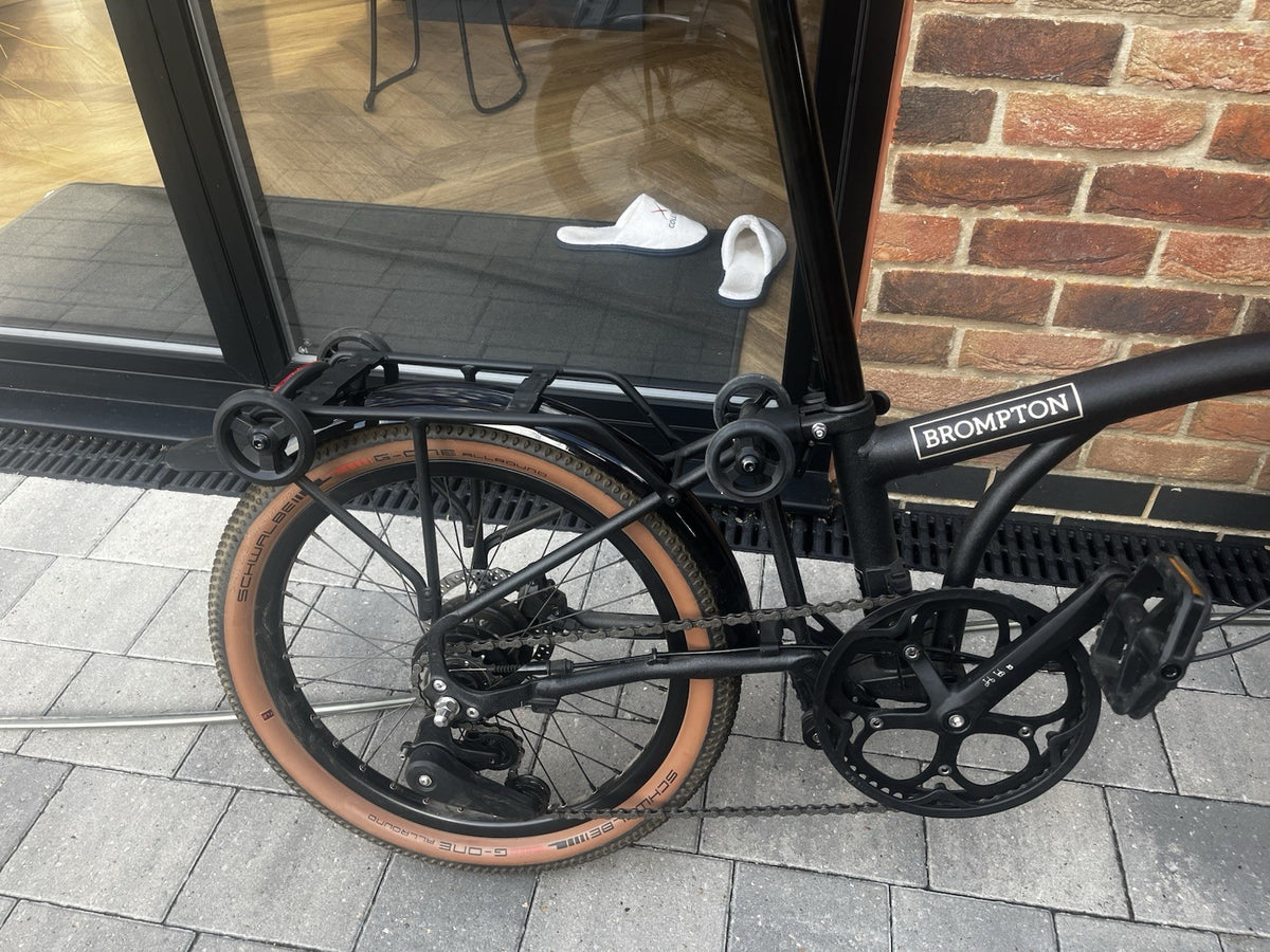 Brompton G Line Medium Space Black –  25 Miles – Rack/Mudguards + Extras