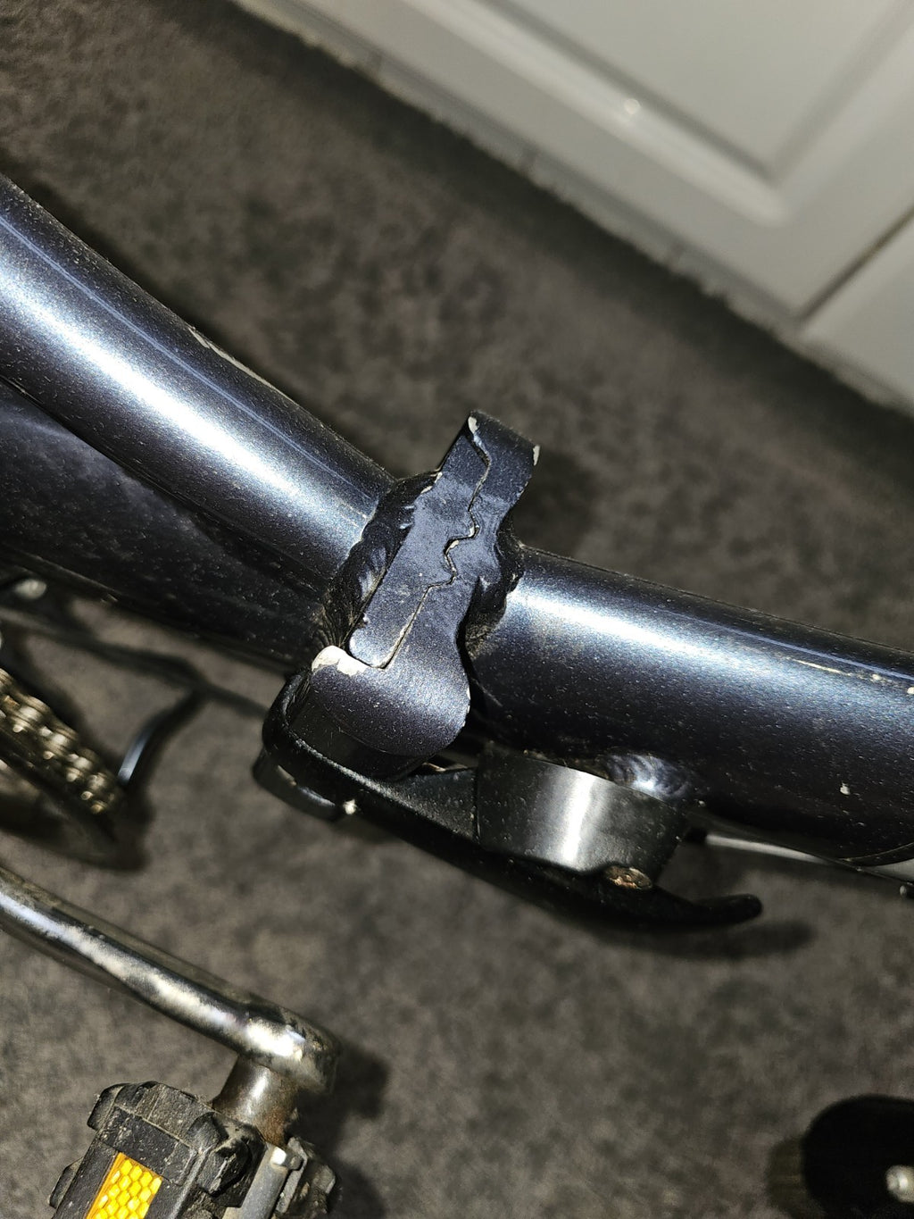 Lightweight Aluminium Raleigh Swift Folding Bike is in good condition