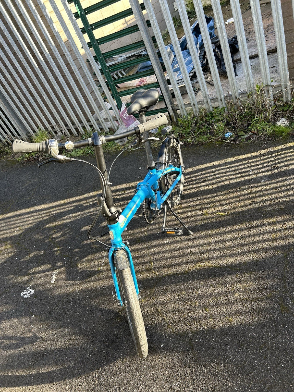 Tern Link C8 Folding Bike 8-Speed, Blue