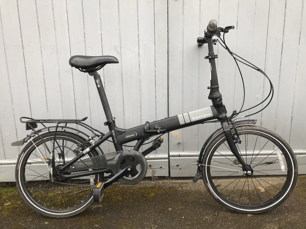 Dahon Vitesse D7 HG Folding bicycle.