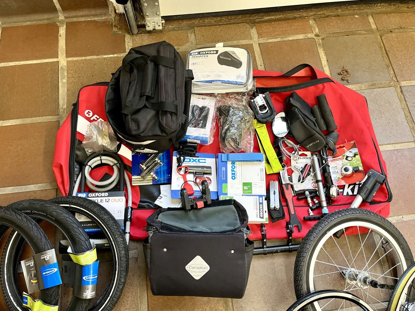 Dahon Presto Lite 16" Folding Bike come with every spare and accessory needed.