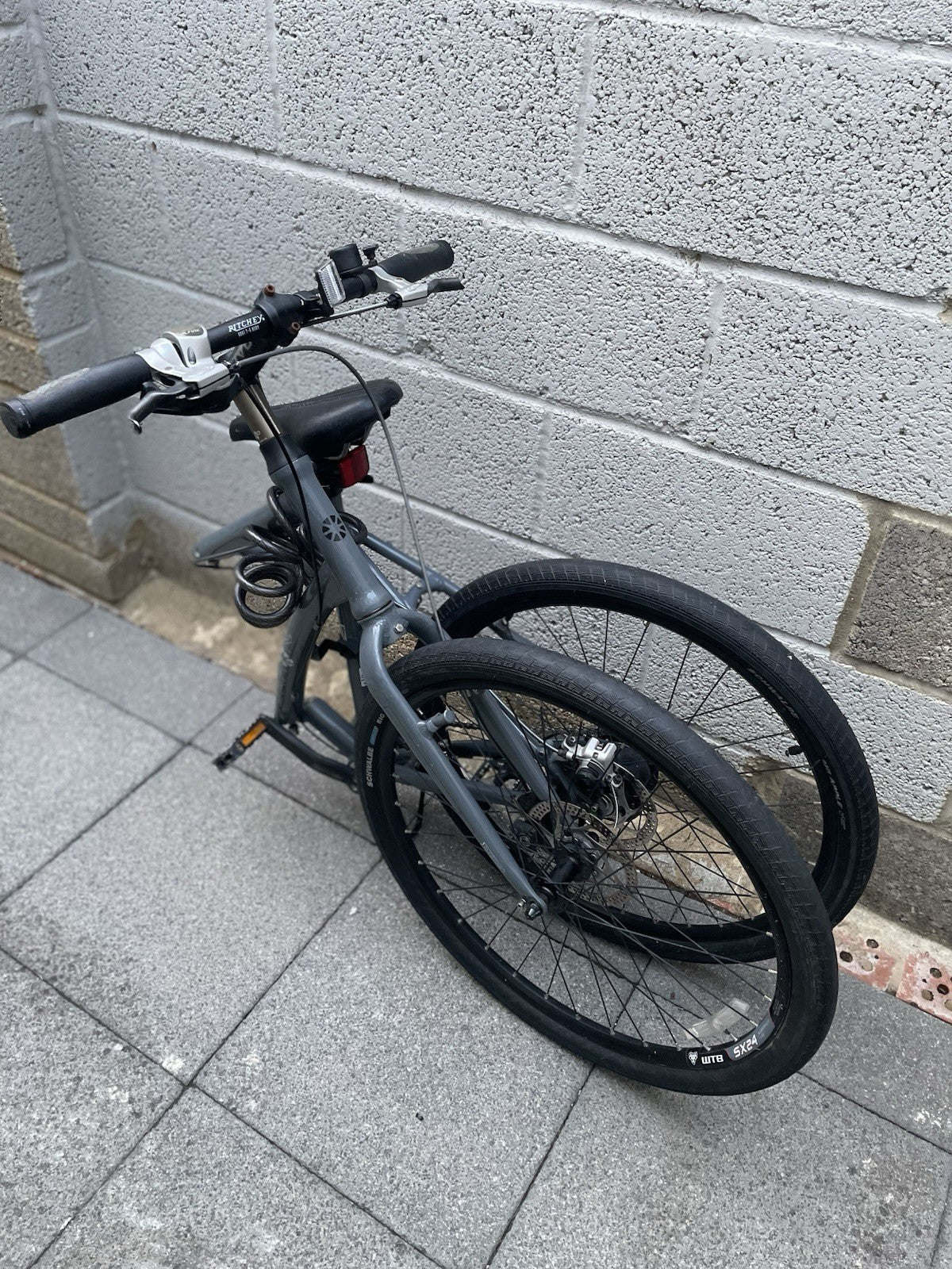 Dahon Cadenza Folding Hybrid Bike - Project / Needs TLC (Brakes & Gears)