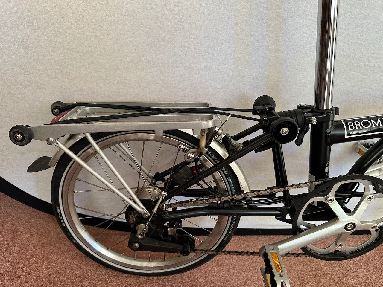 Brompton Folding Bike Black 6 Speed Gears Rear Carrier Bell Used Once M6R