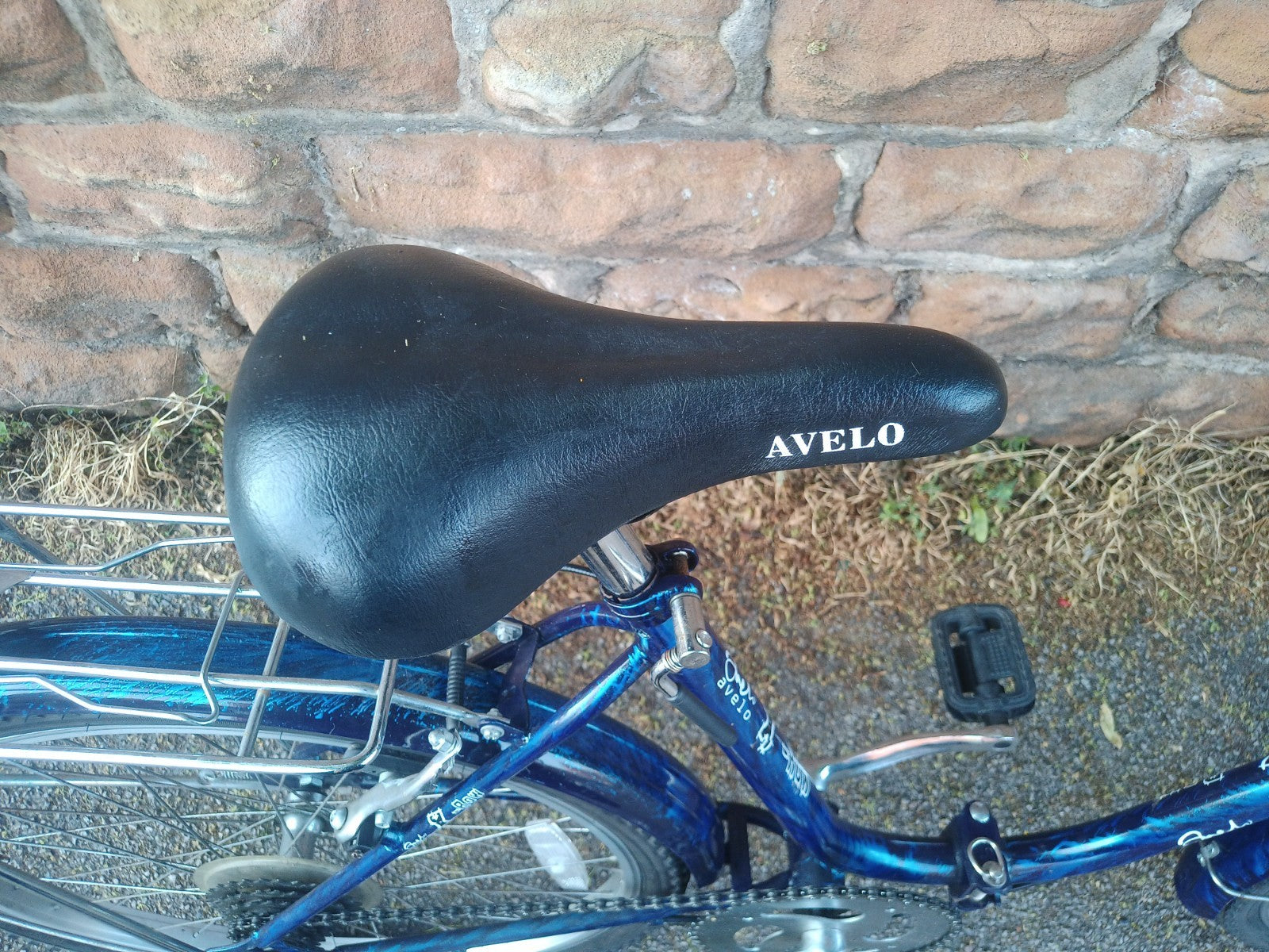avelo x row folding bike 24-inch wheels