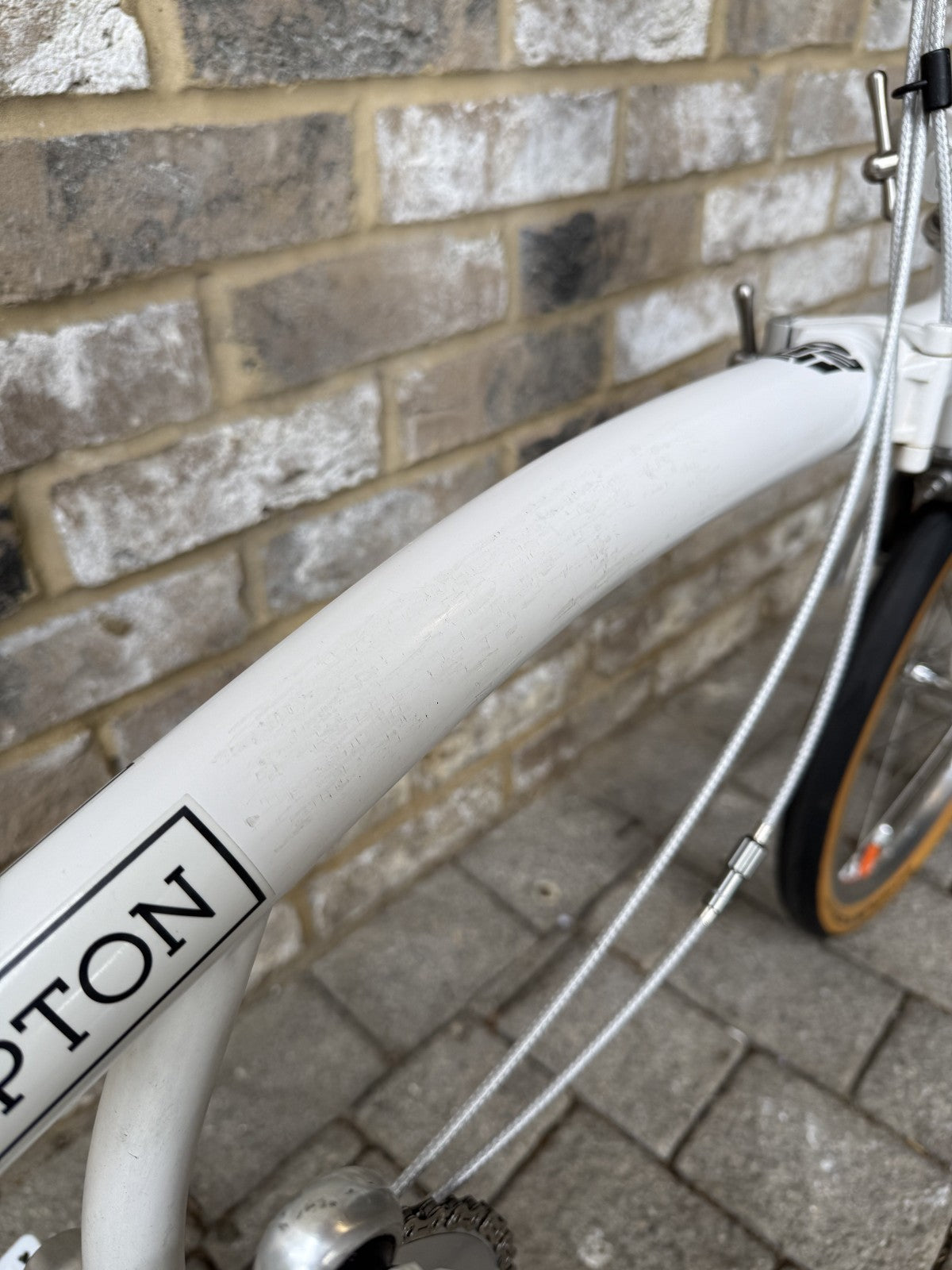 Brompton White Superlight Titanium S2E-X + OVER £400 UPGRADES - WORLDWIDE SHIP