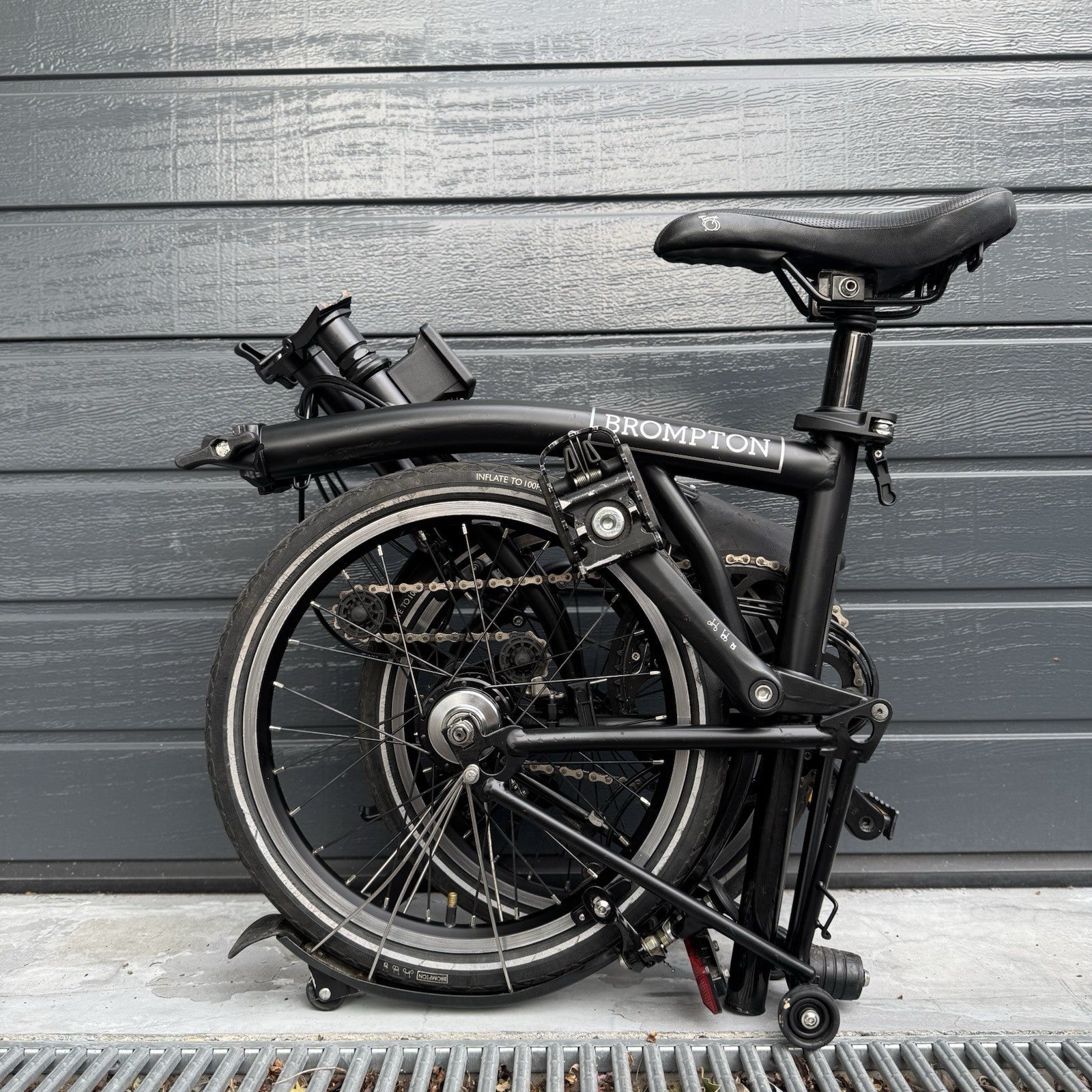 Brompton H6L 6 speed Black Edition with Extended Seatpost FAST FREE DELIVERY