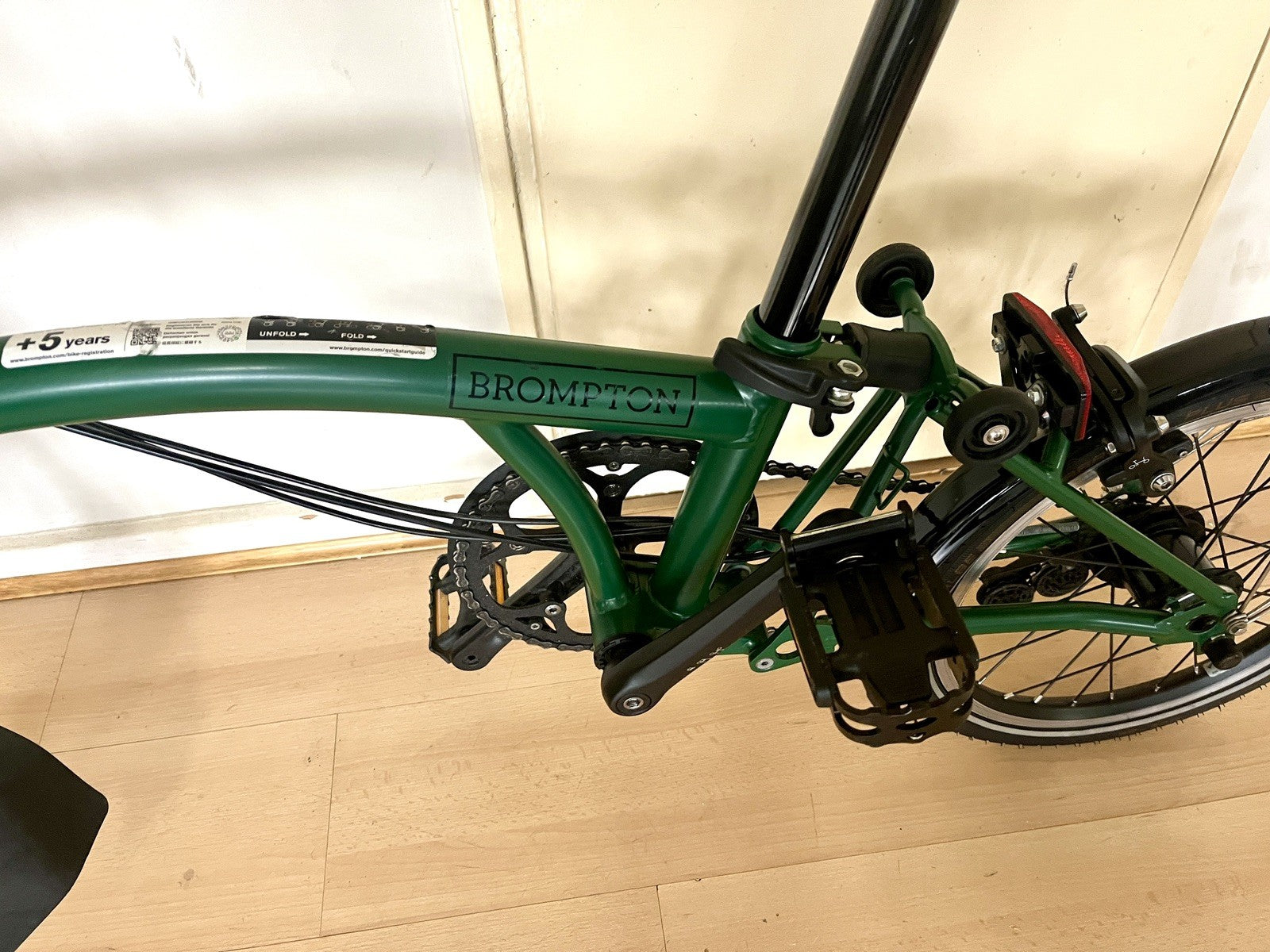 Brompton C  Line Explore 6-Speed Racing Green Mid Handlebar 23/2024 season model