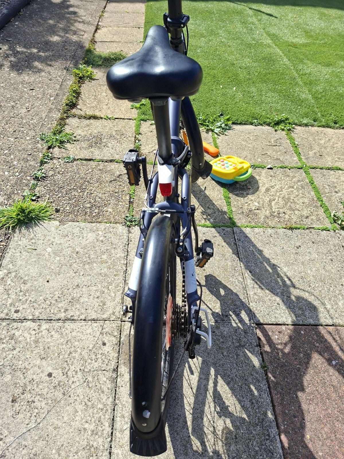 BTWIN Tilt 500 Folding Bike - Very Good Condition - blue - 20 inch wheels