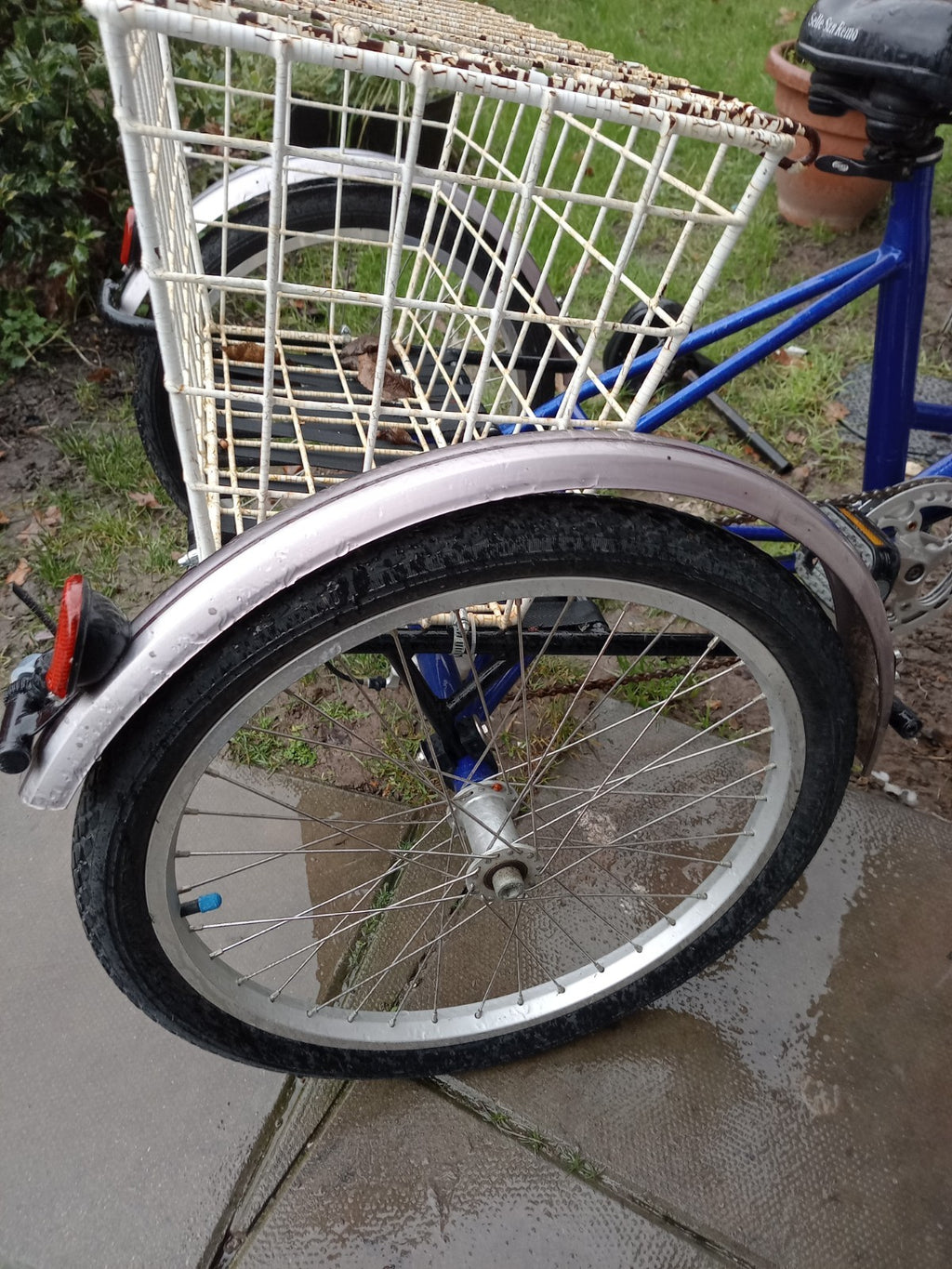 Apollo Tuck Folding Bike