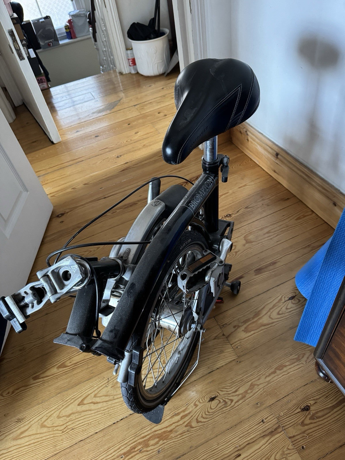 Brompton M3L Folding Bike – 3 Speed – Black – Compact Commuter