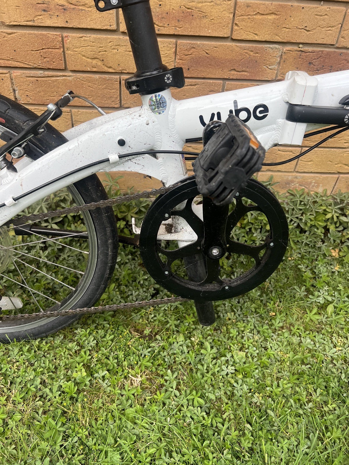 Dahon Vybe D7 Folding Bike (£599 New) white happy to ship
