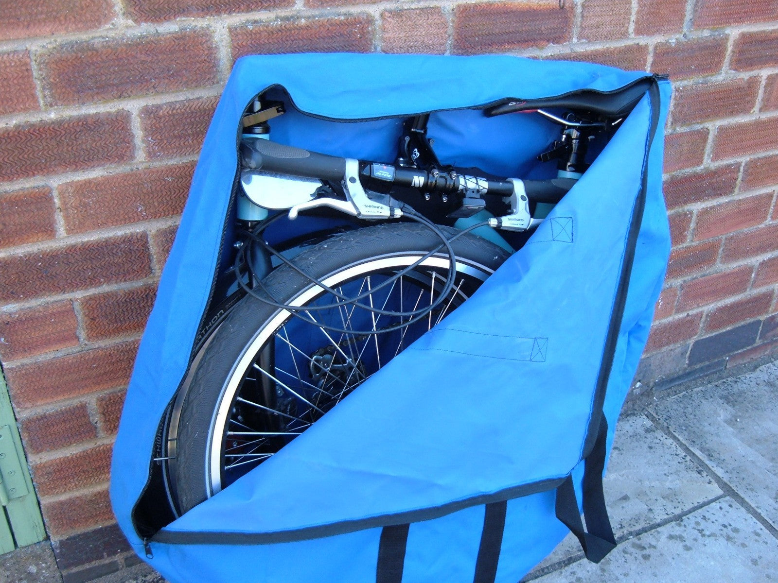 Folding bike with fitted bag