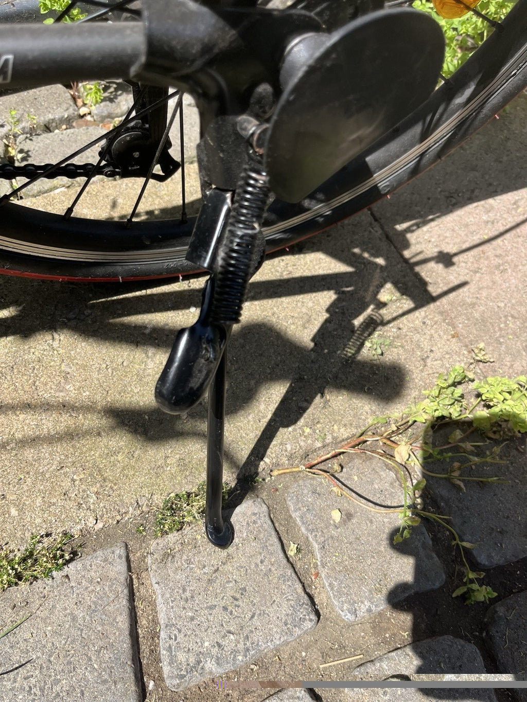 Meq 20in Folding Bike Black 6-Speed V-Brakes Kickstand Grip Shifters