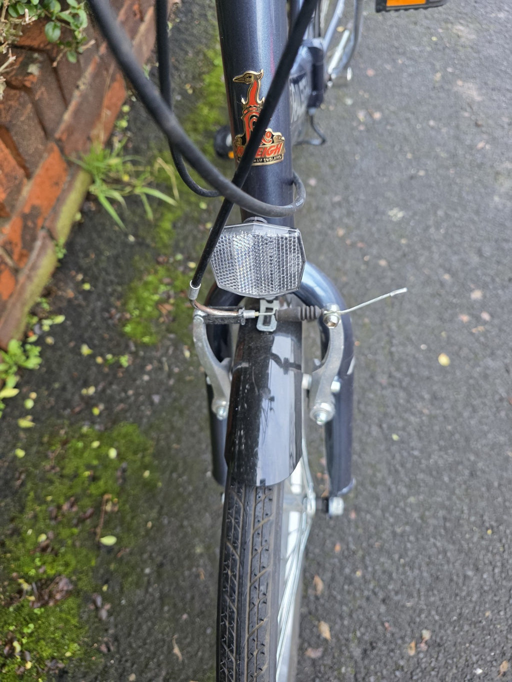 Lightweight Aluminium Raleigh Evo7SP Folding Bike is Ex Display New