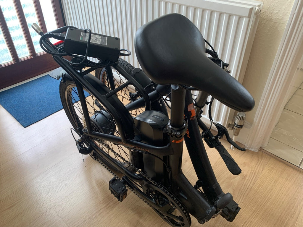 Raleigh Stow--E--Way Compact 8-Speed Folding Bike