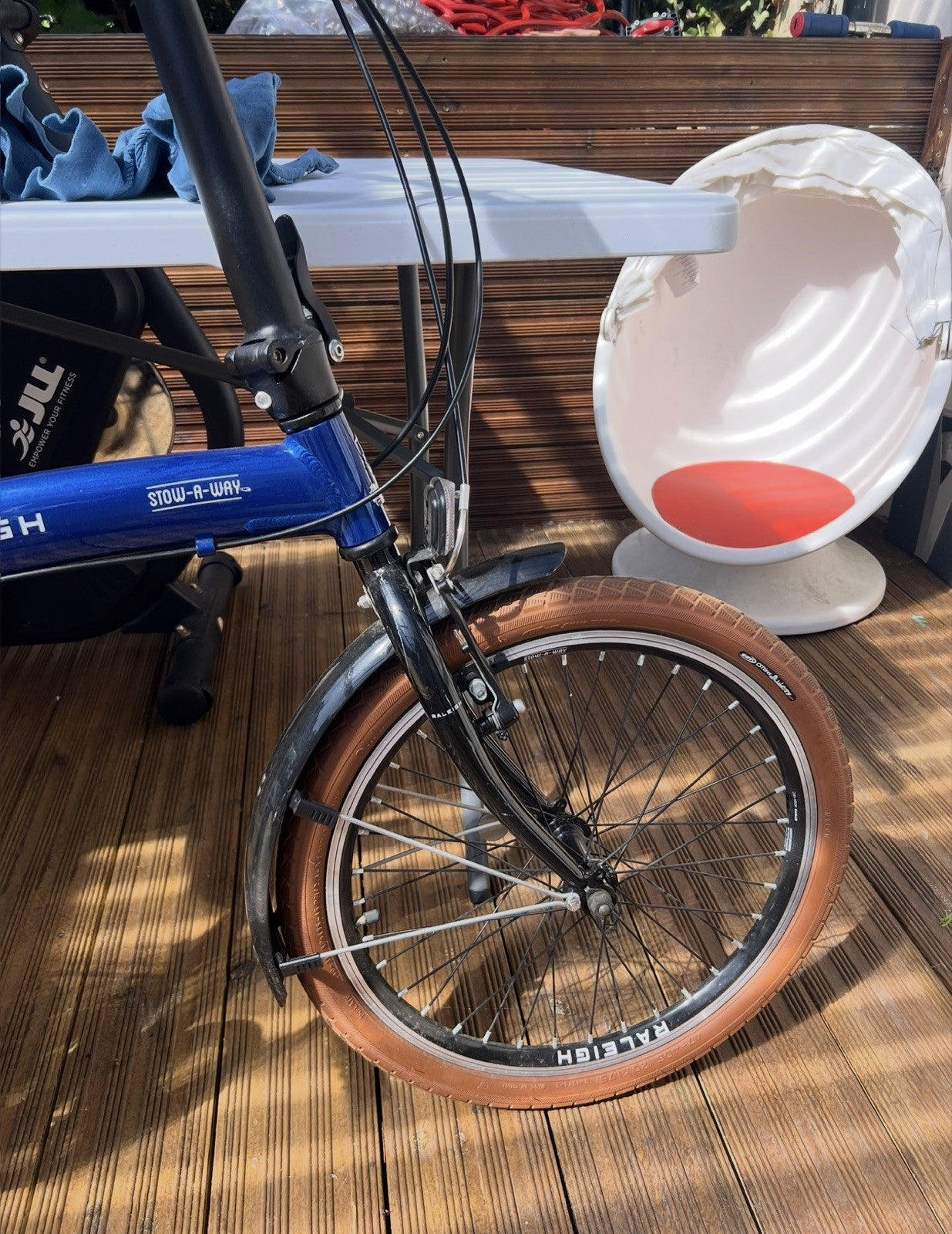 Raleigh Stowaway Folding Bike Shimano 7-Speed - Excellent Condition (RRP£500)