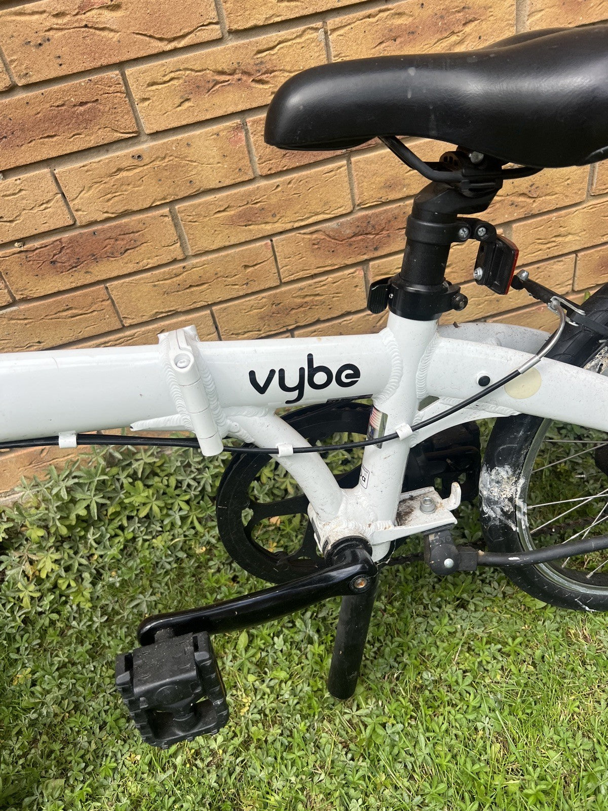 Dahon Vybe D7 Folding Bike (£599 New) white happy to ship