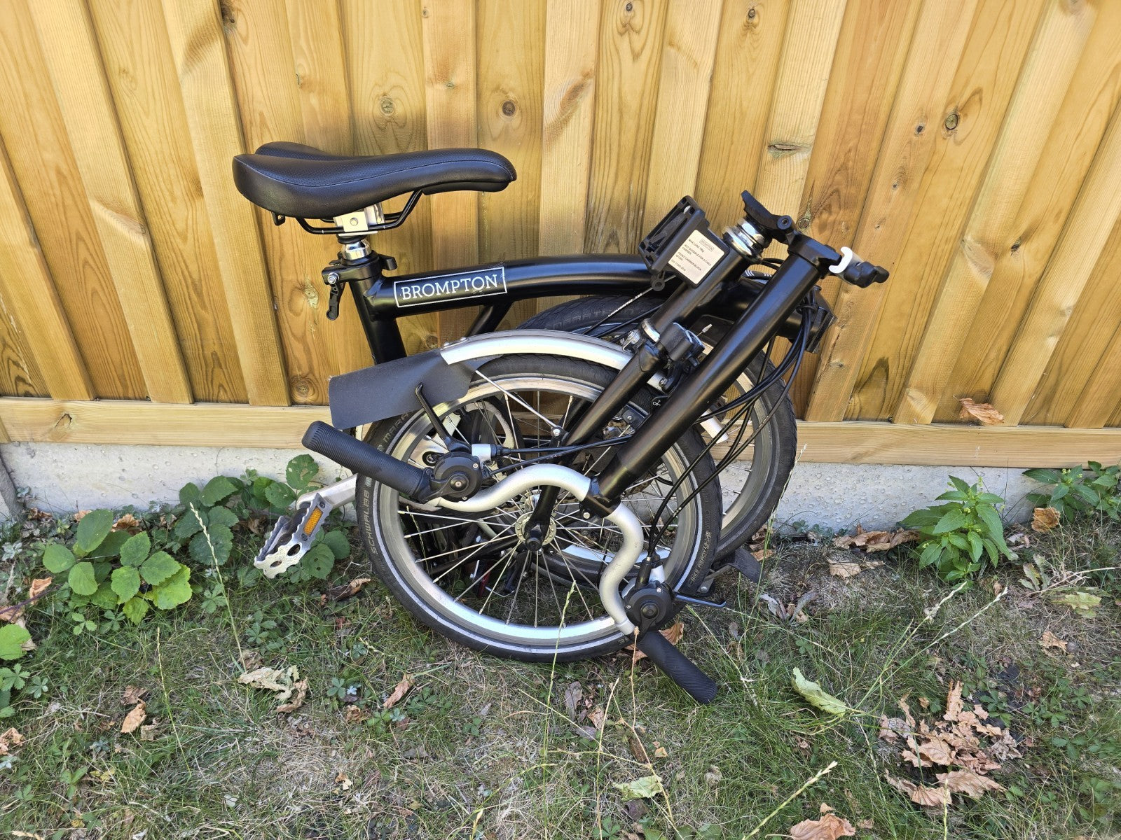 Brompton C Line, 2022, Mid Handlebar, 6-Speed Folding Bike, Black