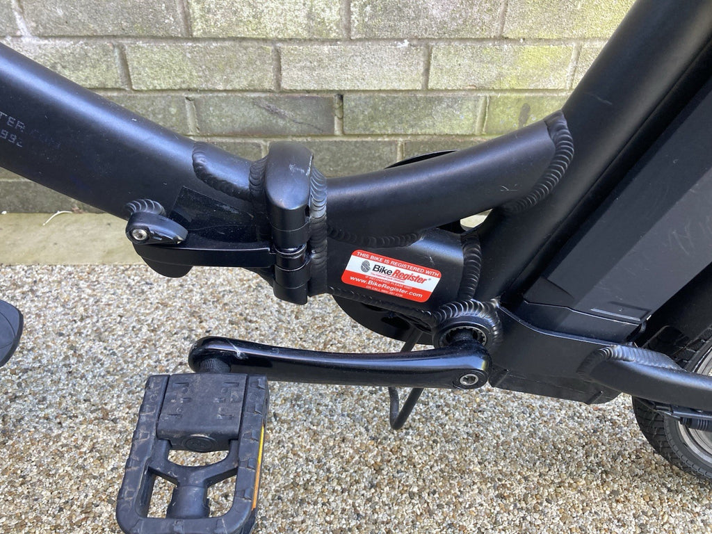 Raleigh Stow-E-Way 20" Folding Bike Black With Cycl Indicator Lights