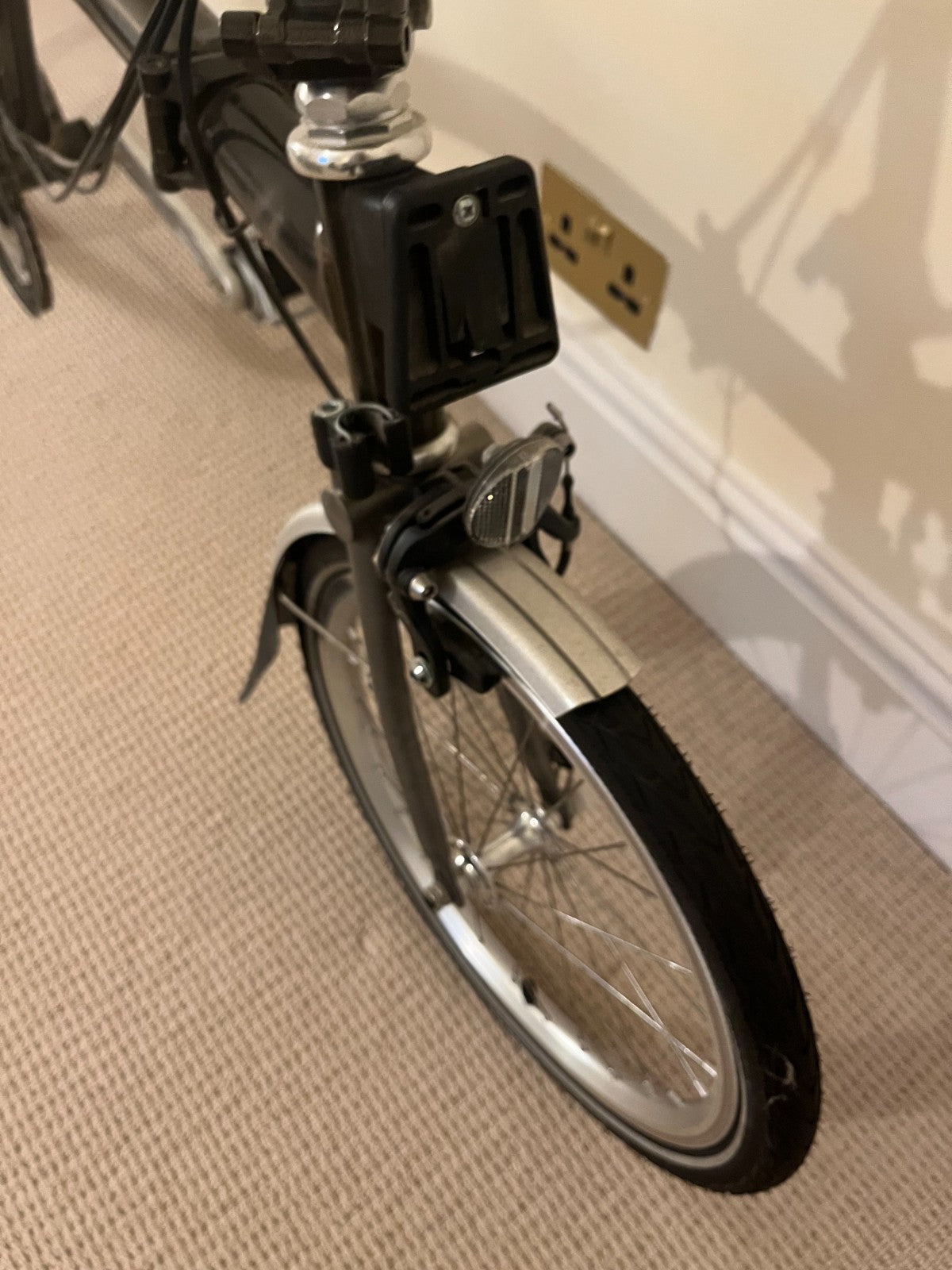 Brompton M6L Superlight Black Lacquer Titanium 2021 – MINT UNUSED – Rare Spec