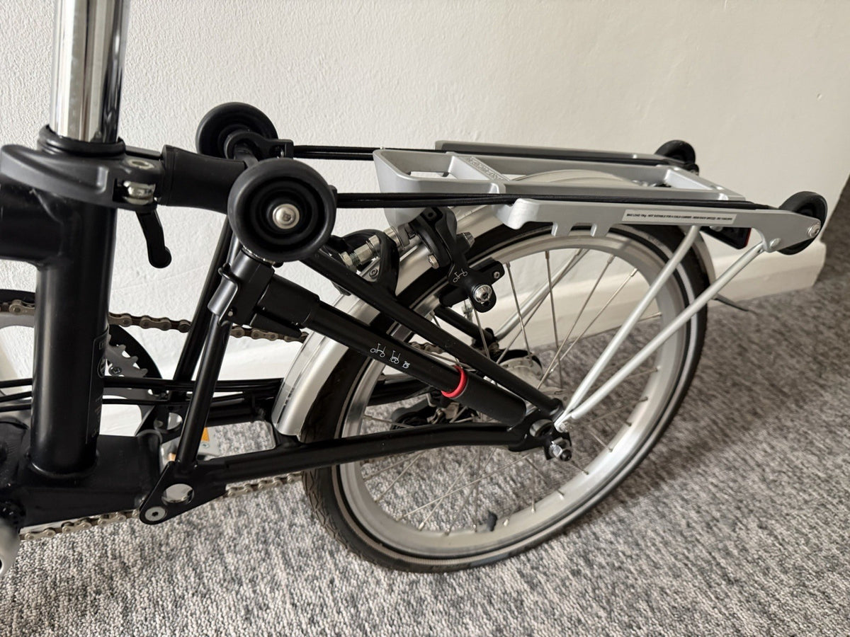 Brompton C Line H6R (6 Speed) folding bicycle - Black (MINT CONDITION!)