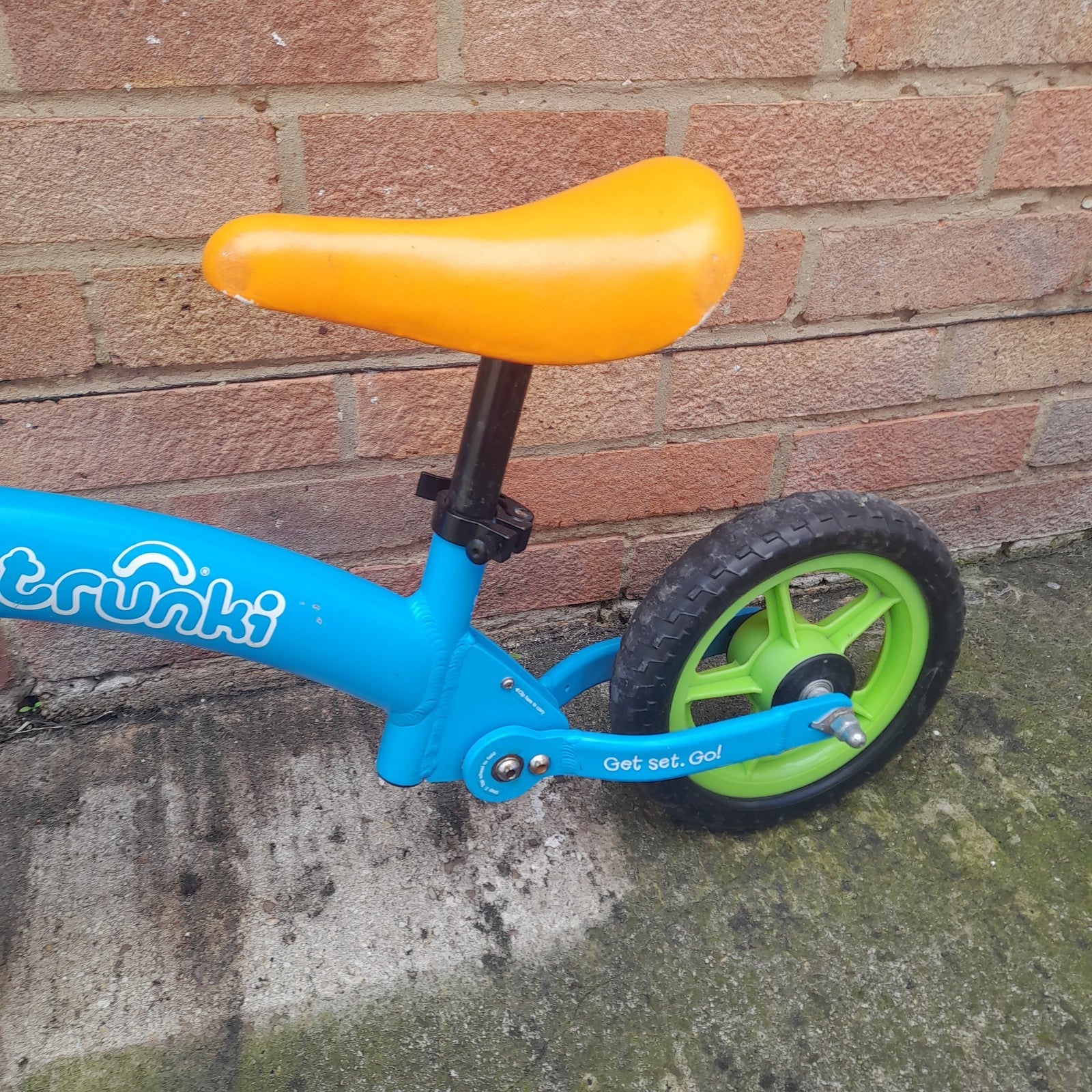 Trunki Folding Balance Bike, 12-inch Wheels Fold to carry/car boot