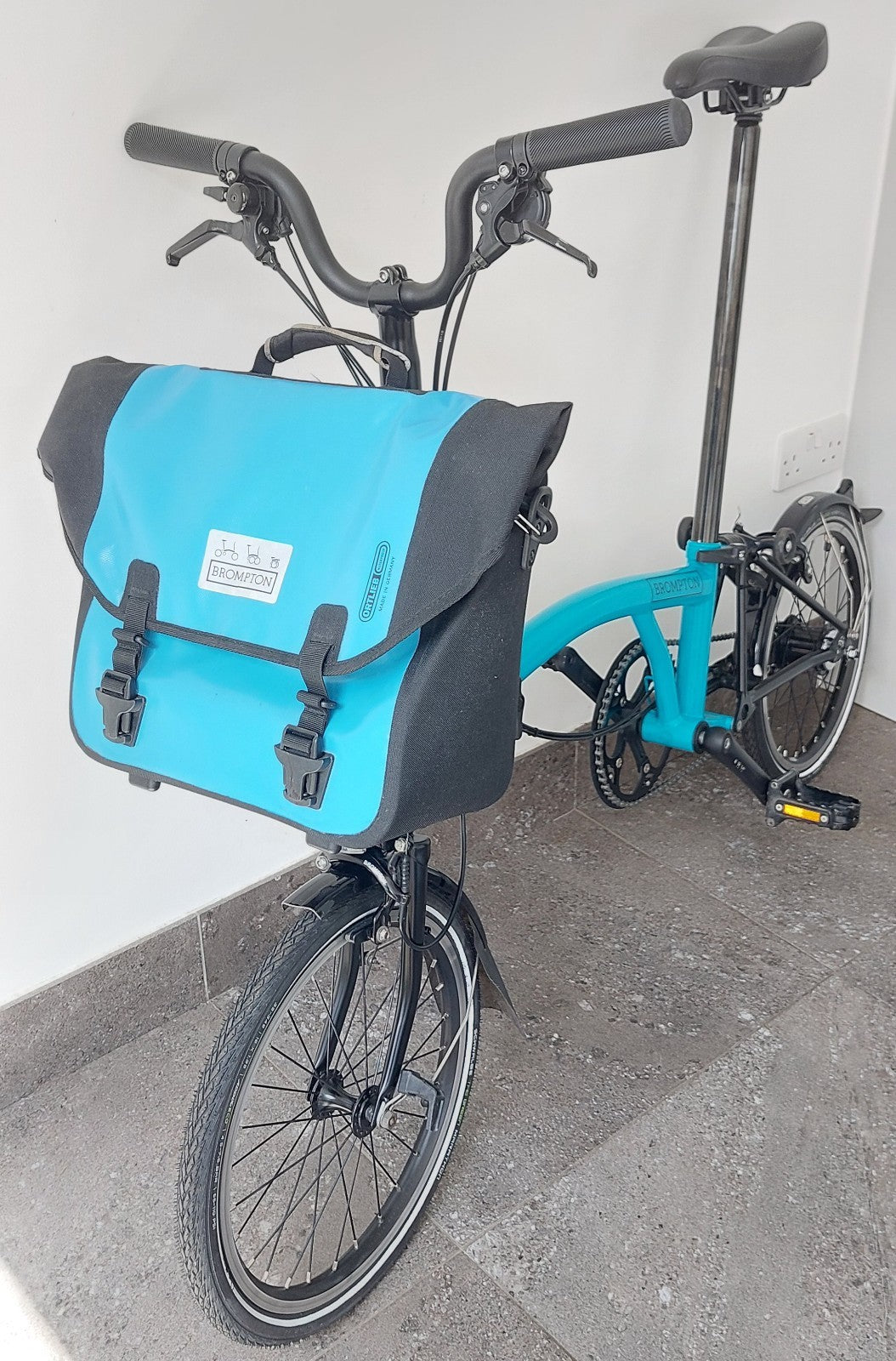 Turquoise Blue 2017 M6L 6-speed Brompton Black Edition + Ortlieb Bag + Toolkit
