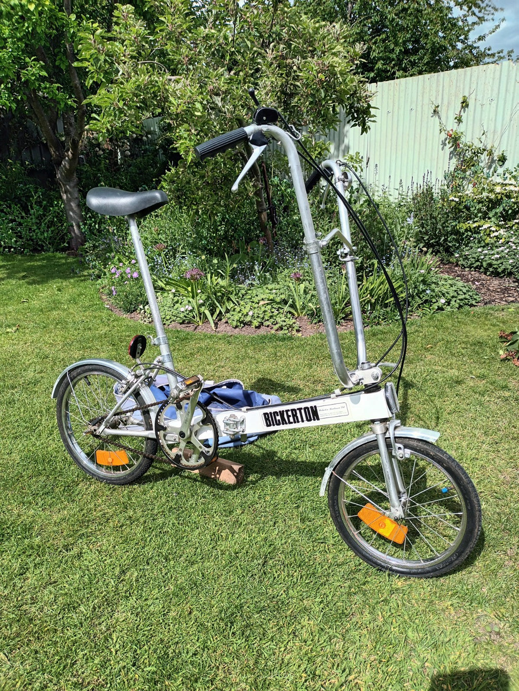 Vintage Bickerton Folding Bike, Good Condition,  White. Rides well + Bag.