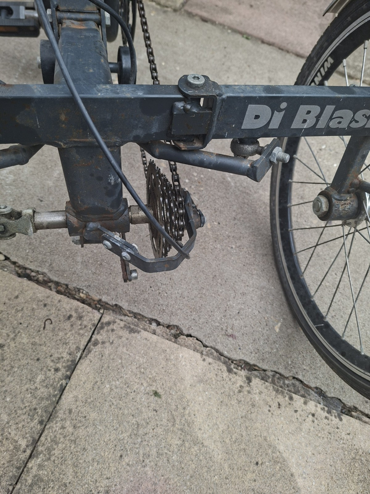 DiBlasi R32 Folding Tricycle 20" wheels