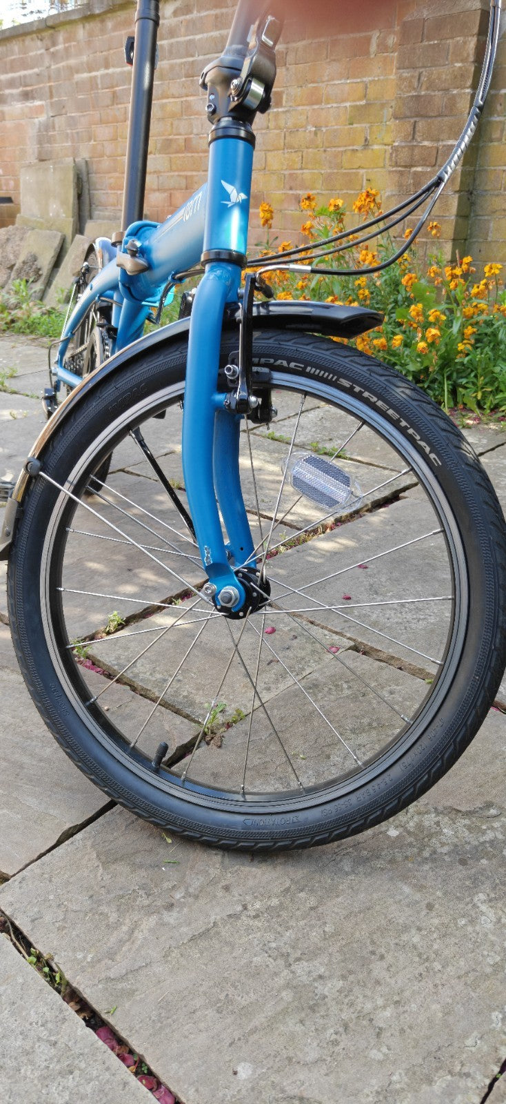 Tern Link B7 Folding Bicycle 20" - Blue - Good Condition