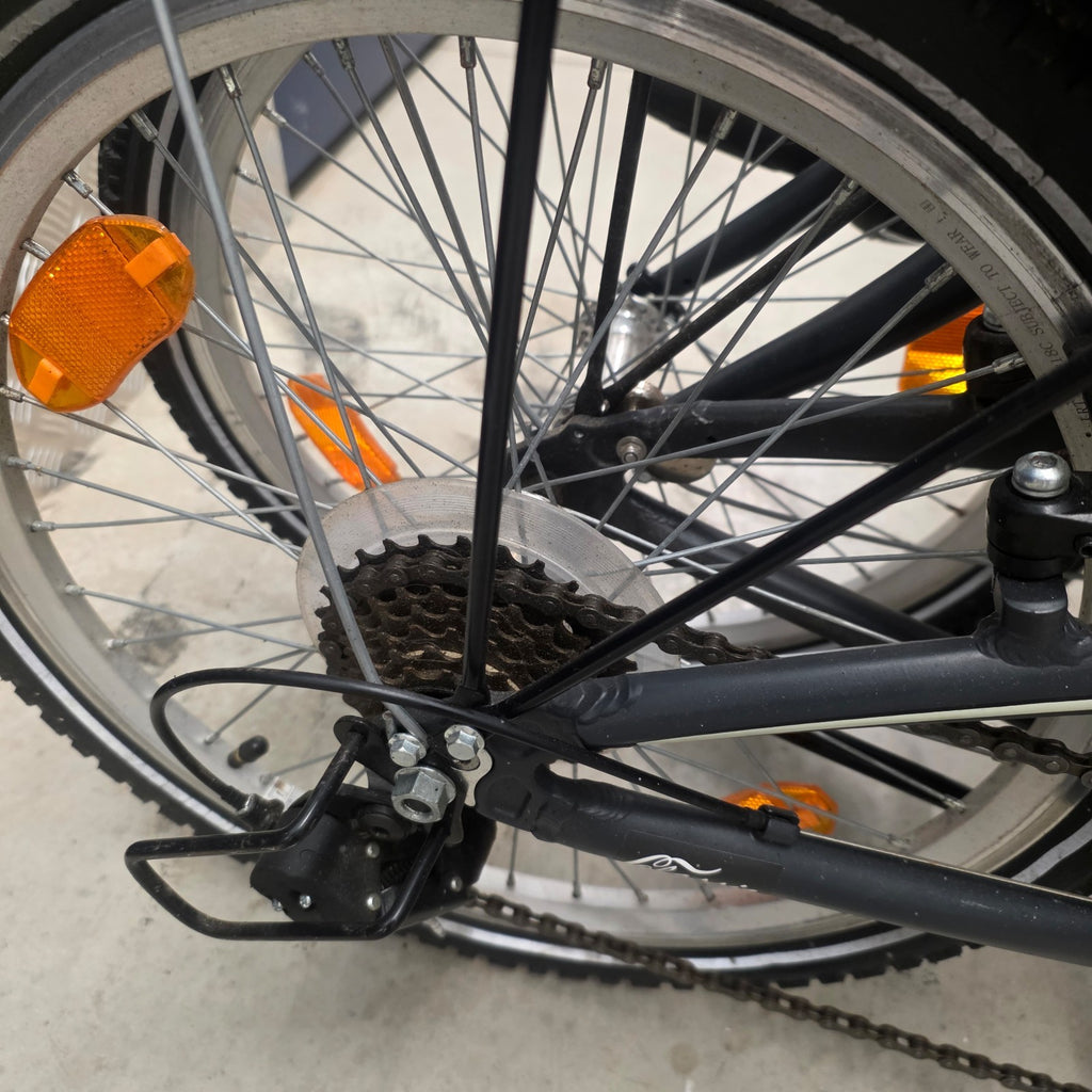Classic Folding Bike + Carry Bag / 20" Wheels/ 7 Speed / Padded Saddle