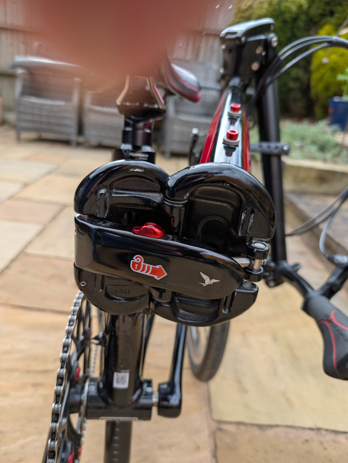 Tern Verge P9 Red & Black 9 Speed Folding Bike in Excellent Condition One Owner