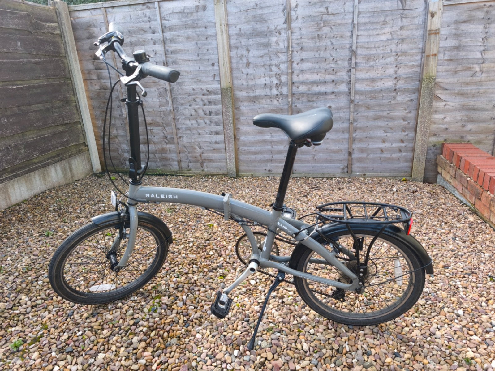 Raleigh Evo 2 Folding Bike - Grey - 7 Speed (Very Good Condition)