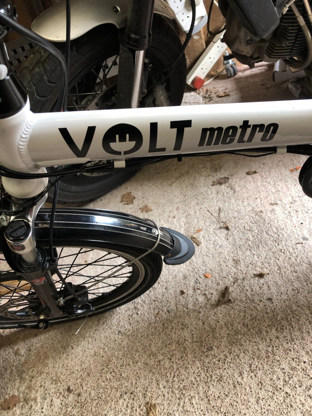 Volt Metro Folding Bike in white