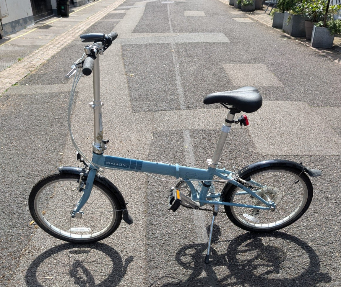 Dahon Speed D7 folding bike with Abus D-lock - ideal commuter - great condition