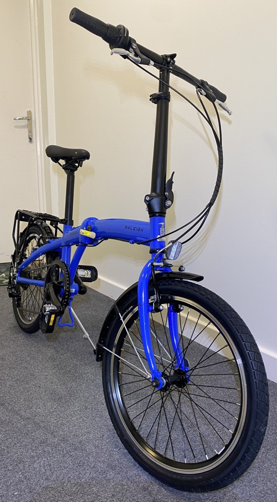 Raleigh Foldable Bike Stow A Way - Lightweight and compact. New unused. RRP £549